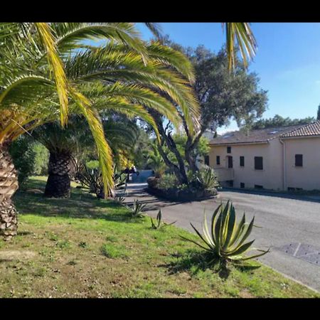 Location Dans Residence Calme, Proche Mer Cavalaire-sur-Mer Ngoại thất bức ảnh